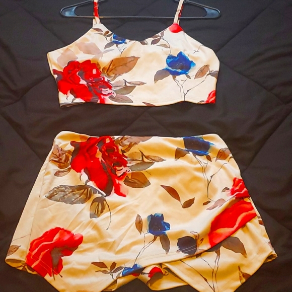 Two piece - Picture 1 of 1